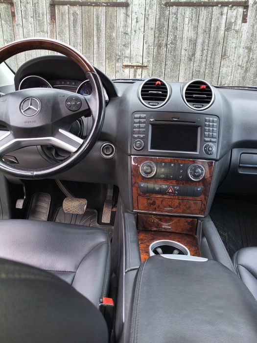 Sprzedam Mercedesa ML350