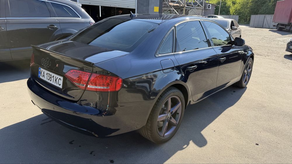 Ауді А4B8 Quattro Premium
