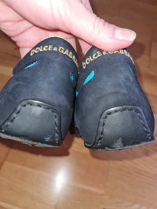 Кросівки Dolce&Gabbana йдуть на 38р.на дуже вузьку ногу, шкіра