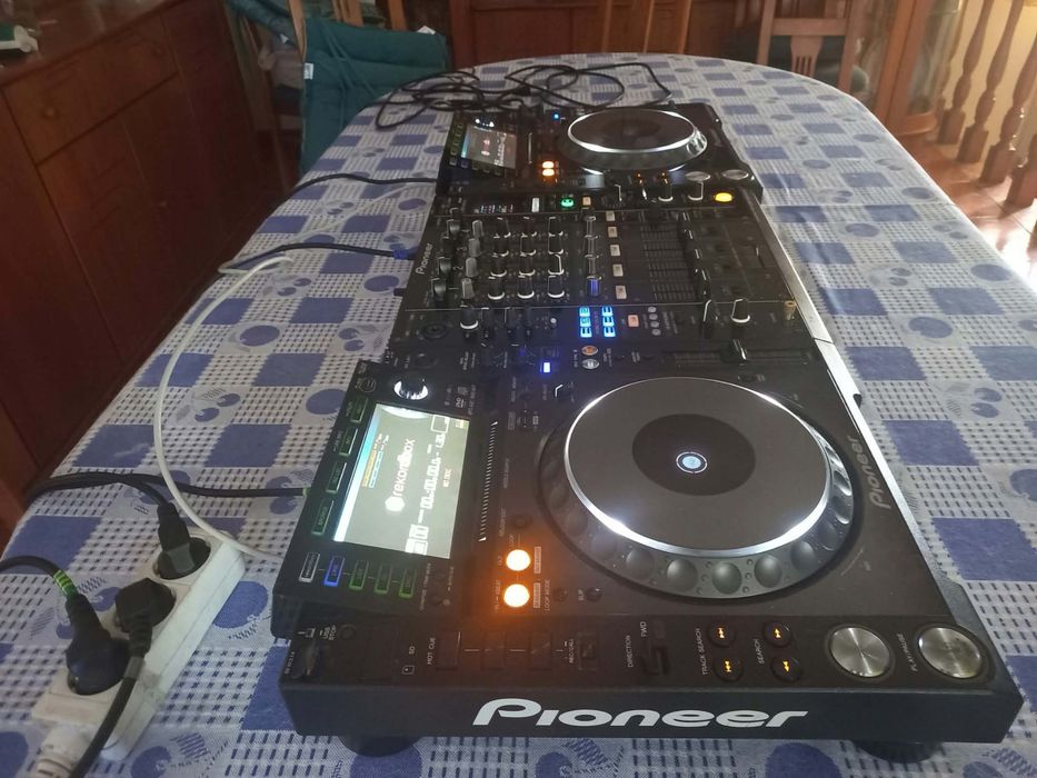 2x CDJ 2000 Nxs usado