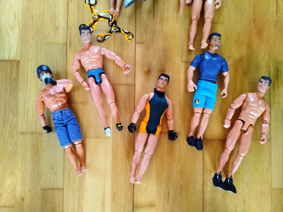 ACTION MAN Conjunto de 7 Bonecos Variados (Algo Incompletos)