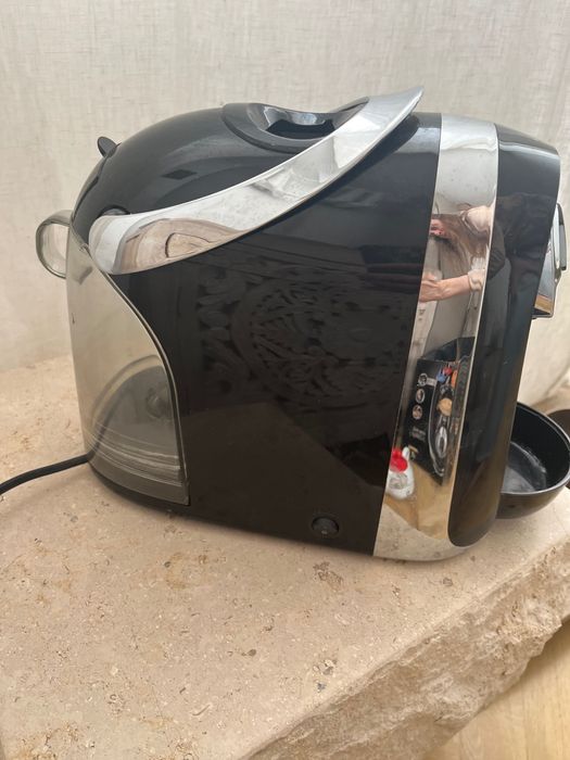 Ekspres do kawy kapsułkowy Tchibo cafissimo czarny