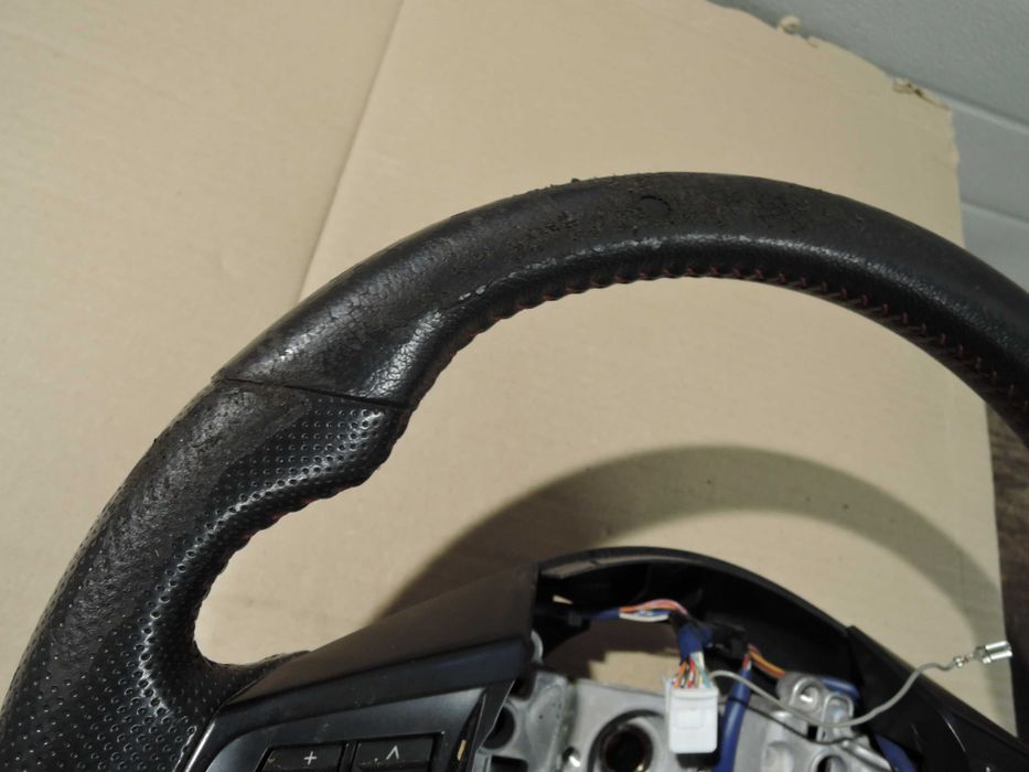 Kierownica Subaru STI  VA  14-20r  kompletna multi
