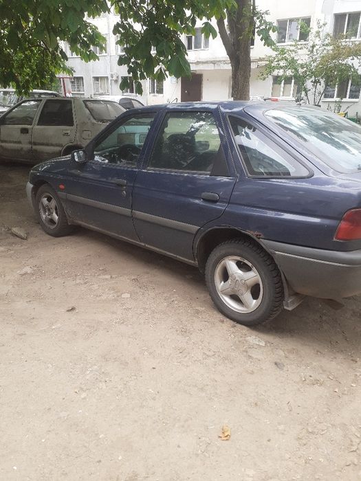 Продам  форд Ескорт