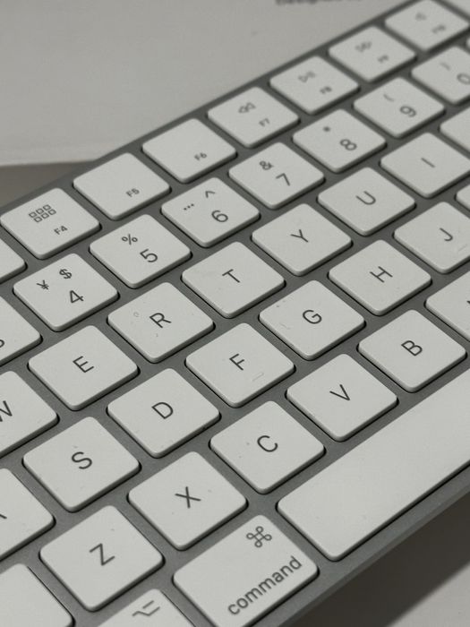 Apple Magic Keyboard 2 (A1644) - Praticamente Novo