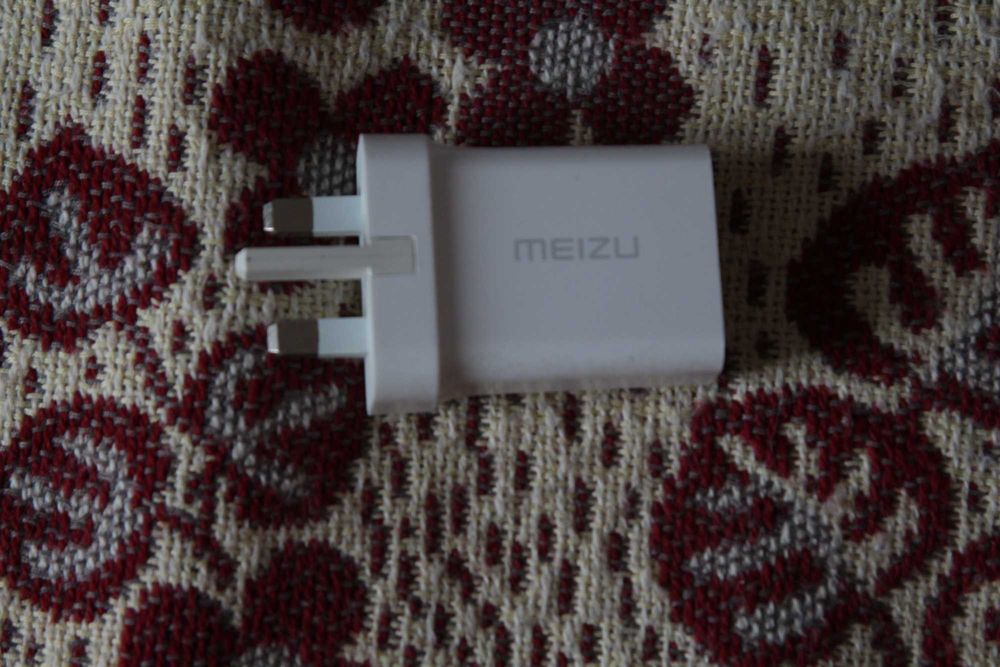 Віддам безкоштовно зарядний пристрій