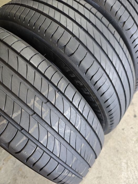 205/55/19 Michelin