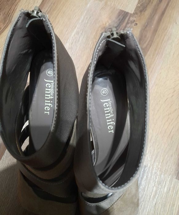 Buty na szpilce r.40 - 40 zł