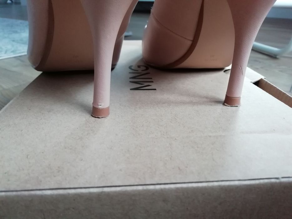 Szpilki nude Mango rozmiar 40