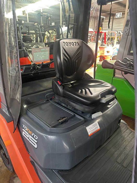 Навантажувач Toyota 2.5 т, вилочний погрузчик газовий, Тойота 2.5 т