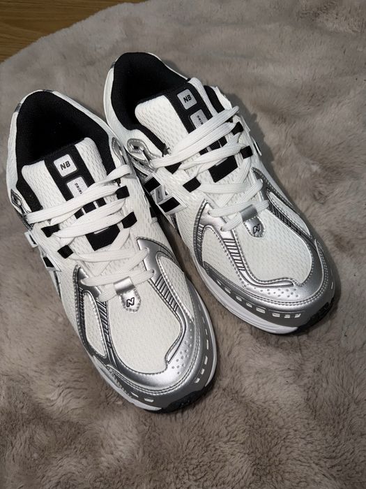 New Balance Preto e Branco455100341714964482