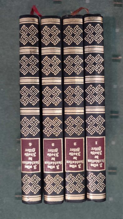 A Vida fantástica de Adolfo Hitler - 4 Volumes