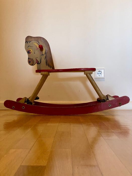 Cavalinho de madeira vintage