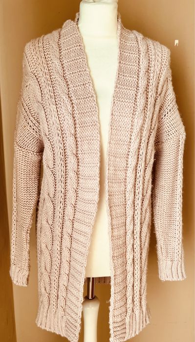 Włoski różowy sweterek