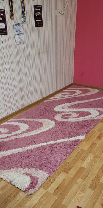 Хороший килим з товстим ворсом!