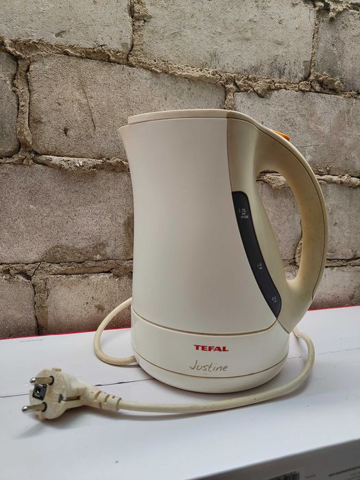 Czajnik elektryczny Tefal Justine BF 55 1.7 L