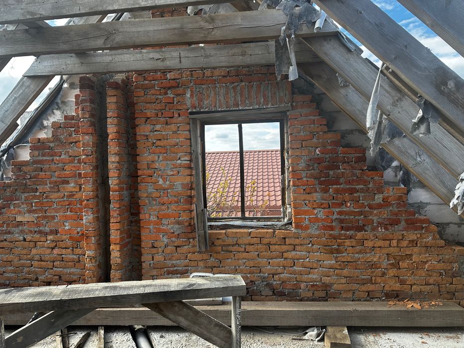 Продам  фасадный участок с не достроенным домом в районе 411 Батареи - More