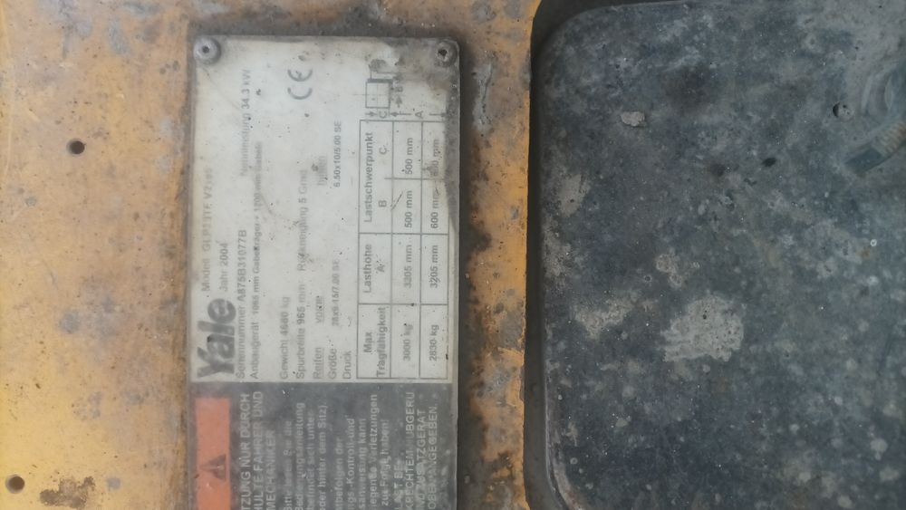 Wózek widłowy Yale GLP30 triplex