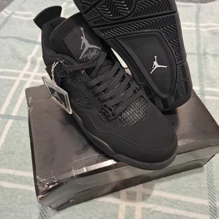 Jordan 4 Retro Black Cat Rozmiar 40