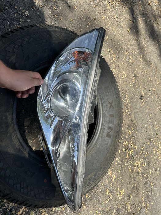 Правая фара Hyundai Sonata 2010-2014