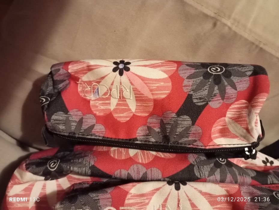 Mochila estampada com estojo
