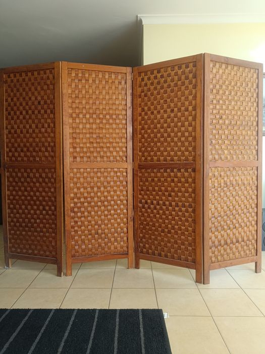 Biombo em madeira