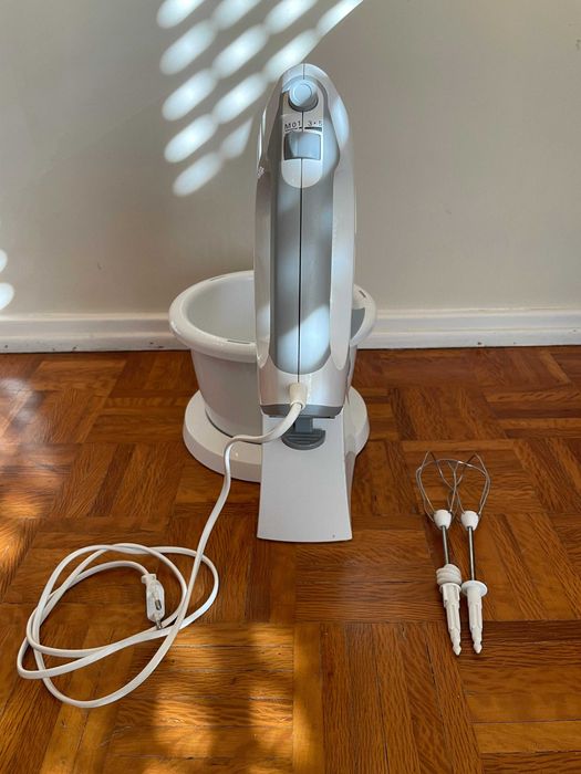 Batedeira BOSCH ErgoMixx 450 W - com taça, como nova!