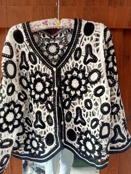 Ażurowa narzutka