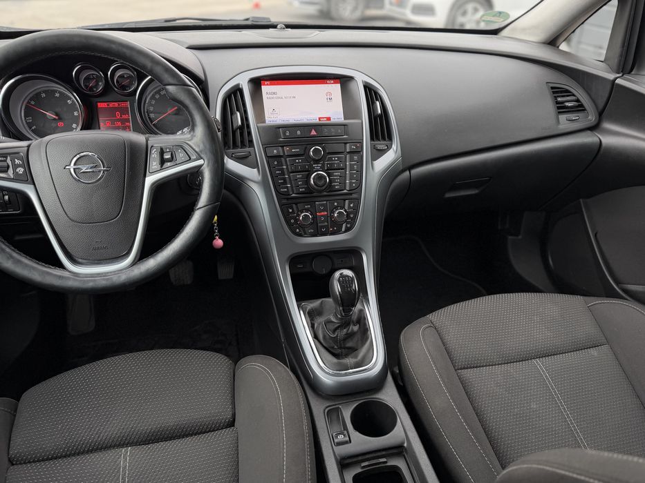OPEL ASTRA 2016 року, 1.6 дизель, механіка, передній привід.