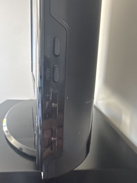 LCD samsumg 70 cm por 35