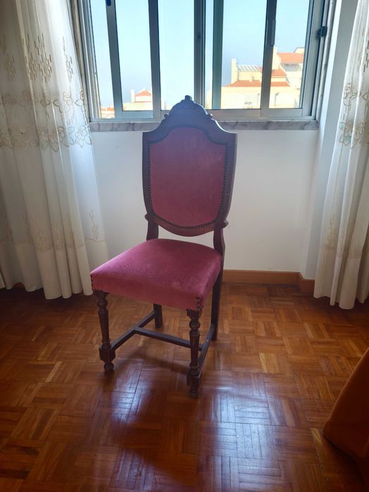 Cadeira de veludo
