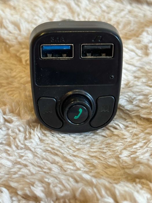 Car Charger, 2x USB, Phone, Music, Fast Charging