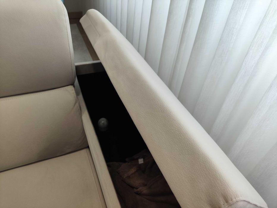 Vende-se sofá com lugares extensíveis