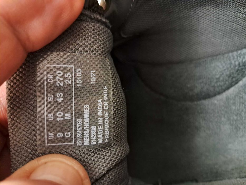 Оригинальные   туфли Clarks 43размер стелька 28.5см