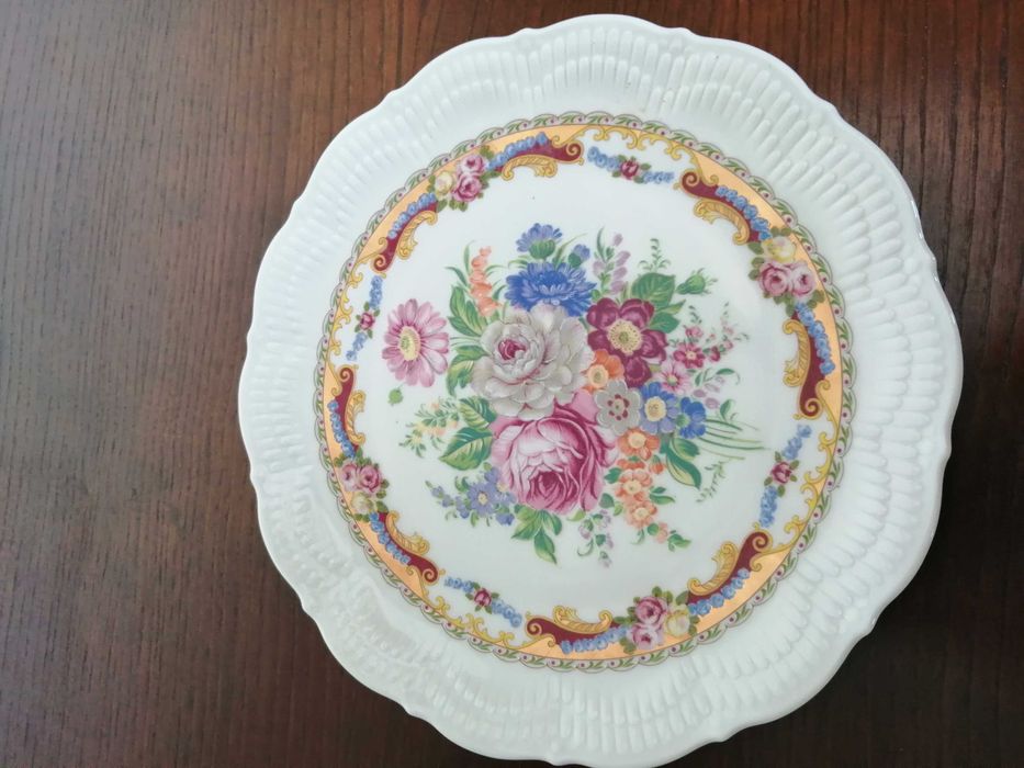 2 Pratos Decorativos Limoges e China/Japão