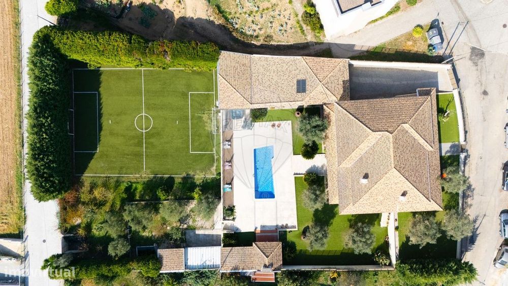 Moradia T4 para venda