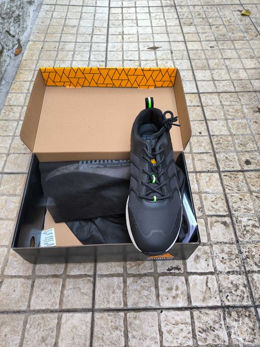 Sapatos de trabalho