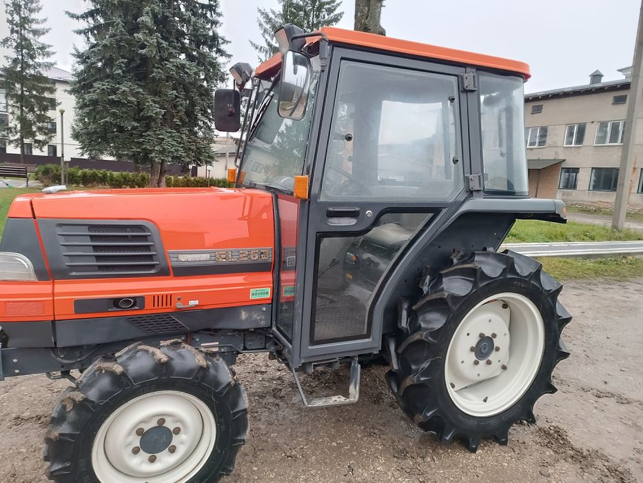 Японський мінітрактор.Трактор Кубота