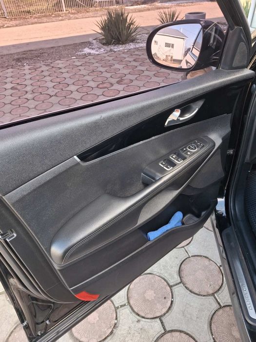 Продам Kia Sorento 2015 2,2 турбо дизель