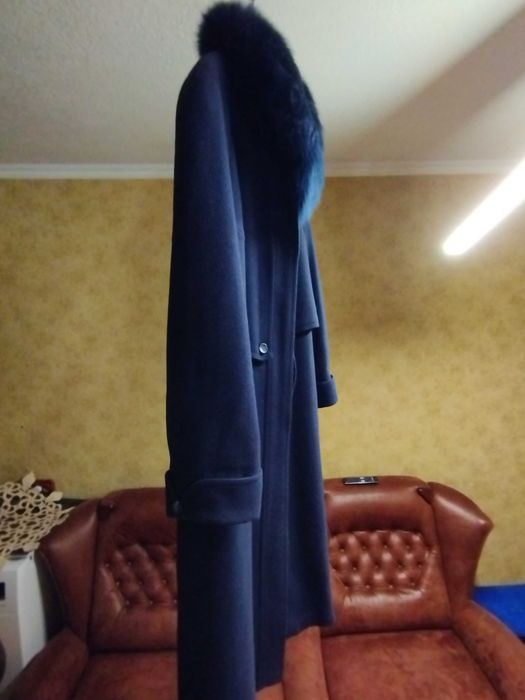 Пальто жіноче демісезонне з коміром ЛАМА. 52 розмір.