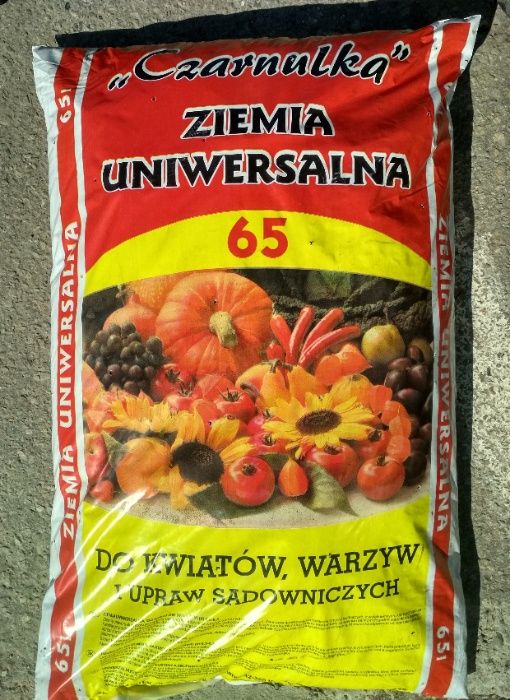 Ziemia uniwersalna worek 65L ogrodowa kwiatowa Czarnulka