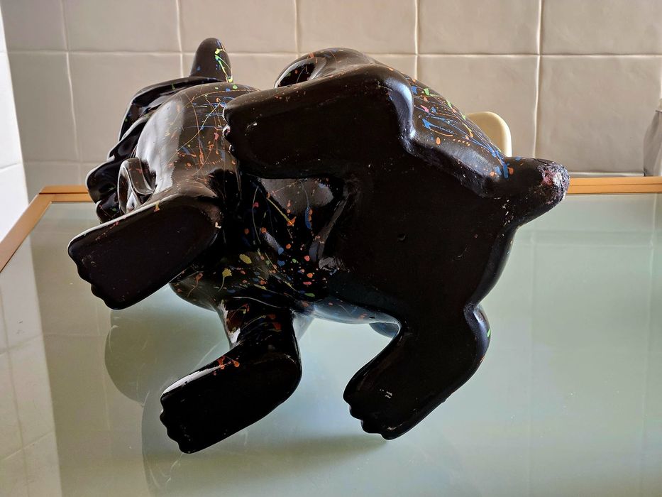 Escultura decorativa de Bulldog Francês em resina.