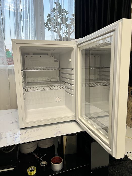 Холодильник для напоїв з Німеччини Klarstein HEA-BeersafeM 10039425