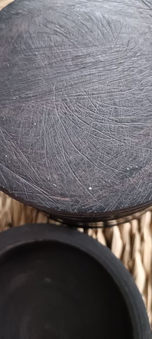 Maravilhosa caixa maciça em pau preto