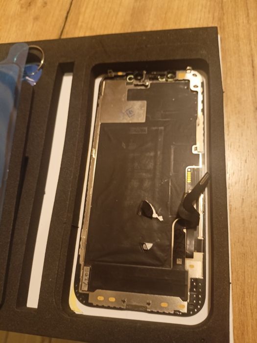 Zestawy naprawcze do telefonów