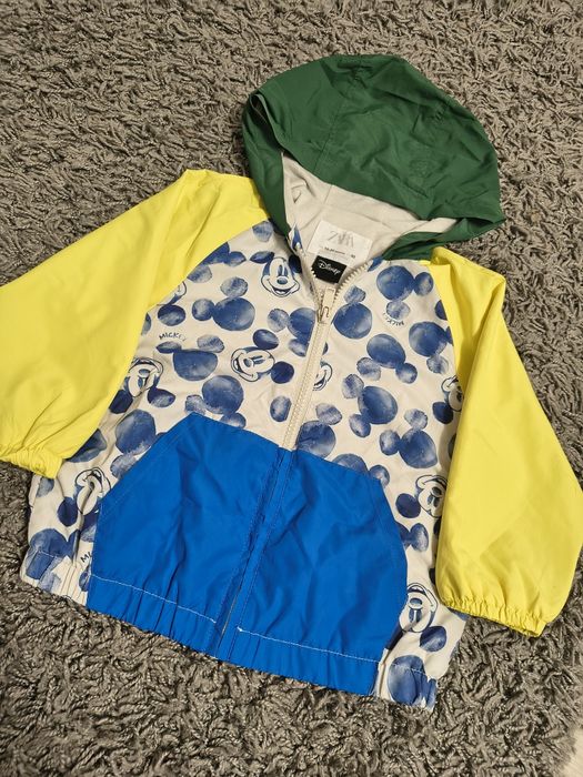 Дитяча курточка весняна вітровка фірми Zara 92