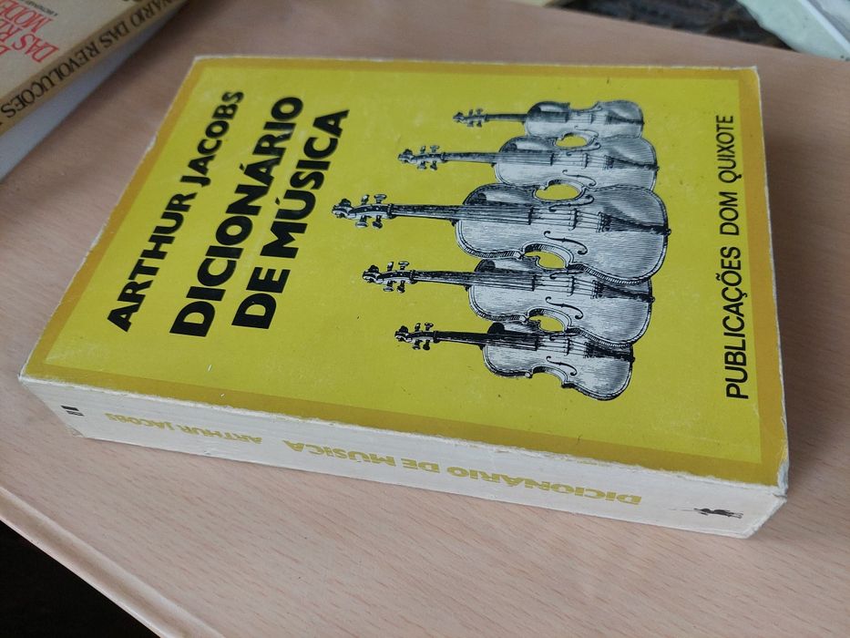 Livro dicionario da música Arthur jacobs