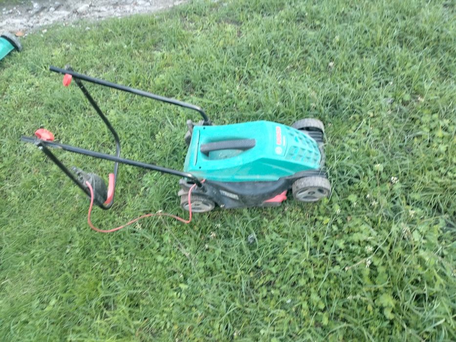 корпус від газонокосилок Bosch 320