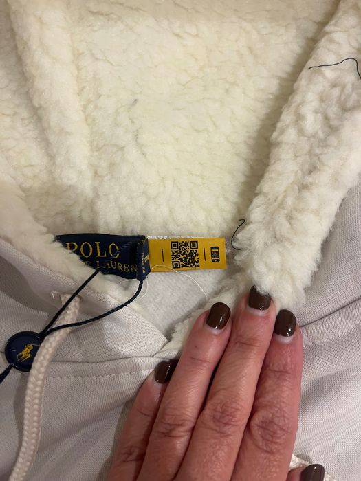 Camisola capuz com pelo