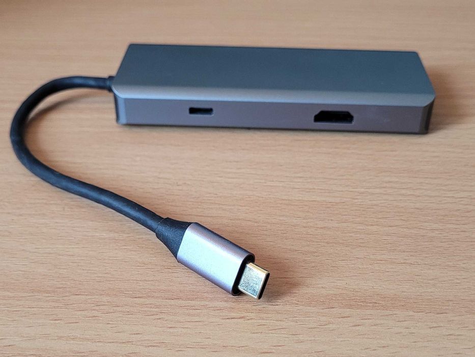 Hub USB-c hdmi  czytnik kart SD audio VGA 9w1 – wszechstronny adapter